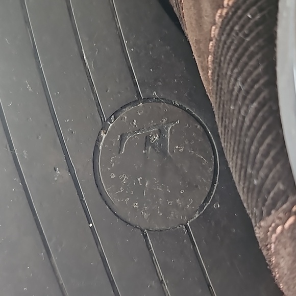 LOUIS VUITTON  Brown suede sneakers  Men's 8 1/2 / Ladies 10 With shoe box - Picture 10 of 16